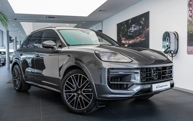 Porsche Cayenne cena 669429 przebieg: 10, rok produkcji 2024 z Sierpc małe 742